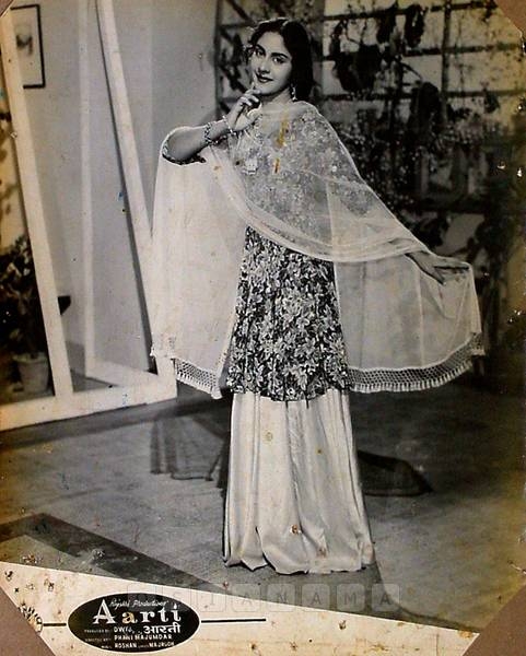 Aarti 1962