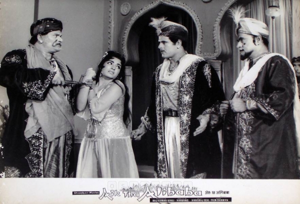 Photographic Lobby Cards
0816881.CINE.lbp Photographic Lobby Cards
0816881.CINE.lbp