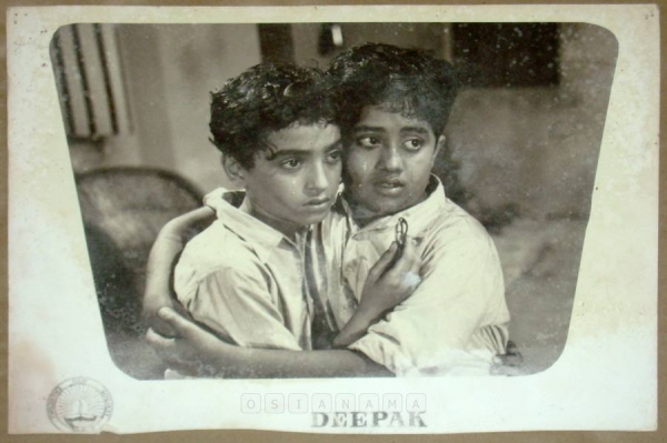 Photographic Lobby Cards
0820359.CINE.lbp
Photographic Lobby Cards
0820359.CINE.lbp