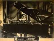 
Photographic Lobby Cards
817580.CINE.lbp
