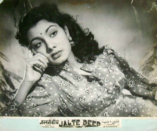  Jalte Deep
1950
Banner Nihal Film Corporation
Director Dharam Kumar
Photographic Lobby Card
0823131
