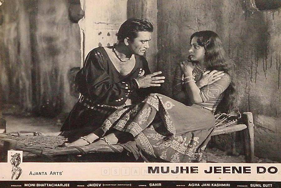 Indian films and posters from 1930: film (Mujhe Jeene Do) (1963)