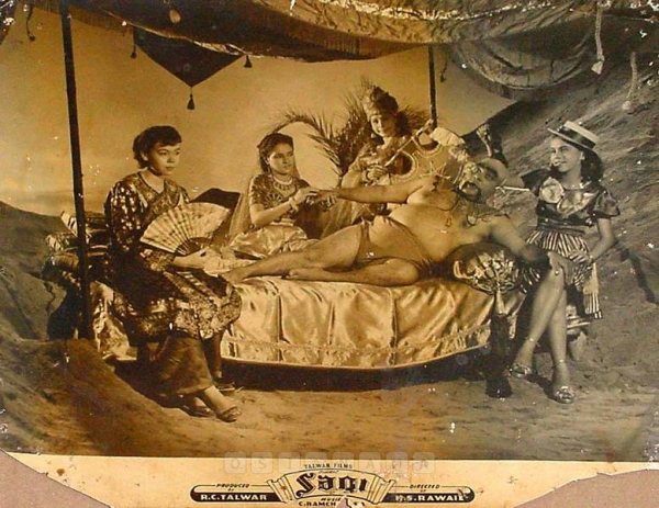 Saqi
1952
Banner Talwar Films
Producer R. C. Talwar
Director H. S. Rawail
Photographic Lobby Card
0828752