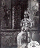 
Photographic Lobby Cards
829671.CINE.lbp
